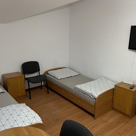 Noclegi Pracownicze Lazur Цеханув Экстерьер фото