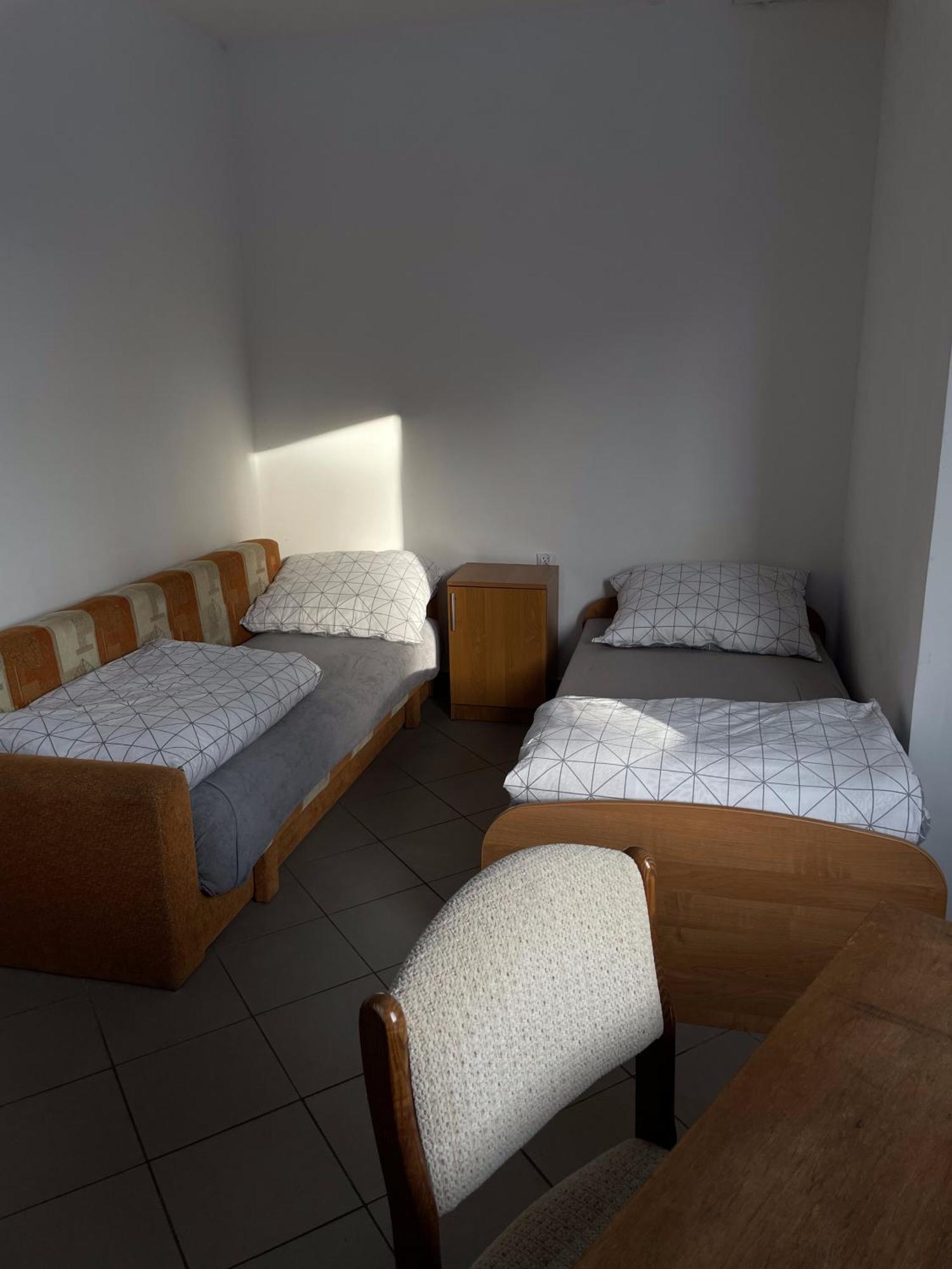 Noclegi Pracownicze Lazur Цеханув Экстерьер фото