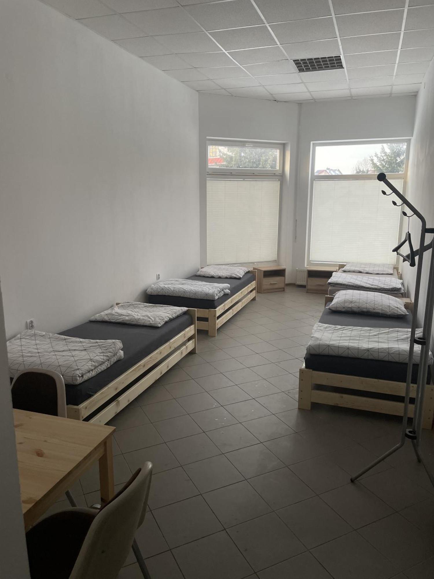 Noclegi Pracownicze Lazur Цеханув Экстерьер фото